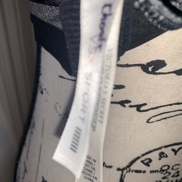 Victoria’s Secret Sports bra in Heather & black 36C - Picture 2 of 7